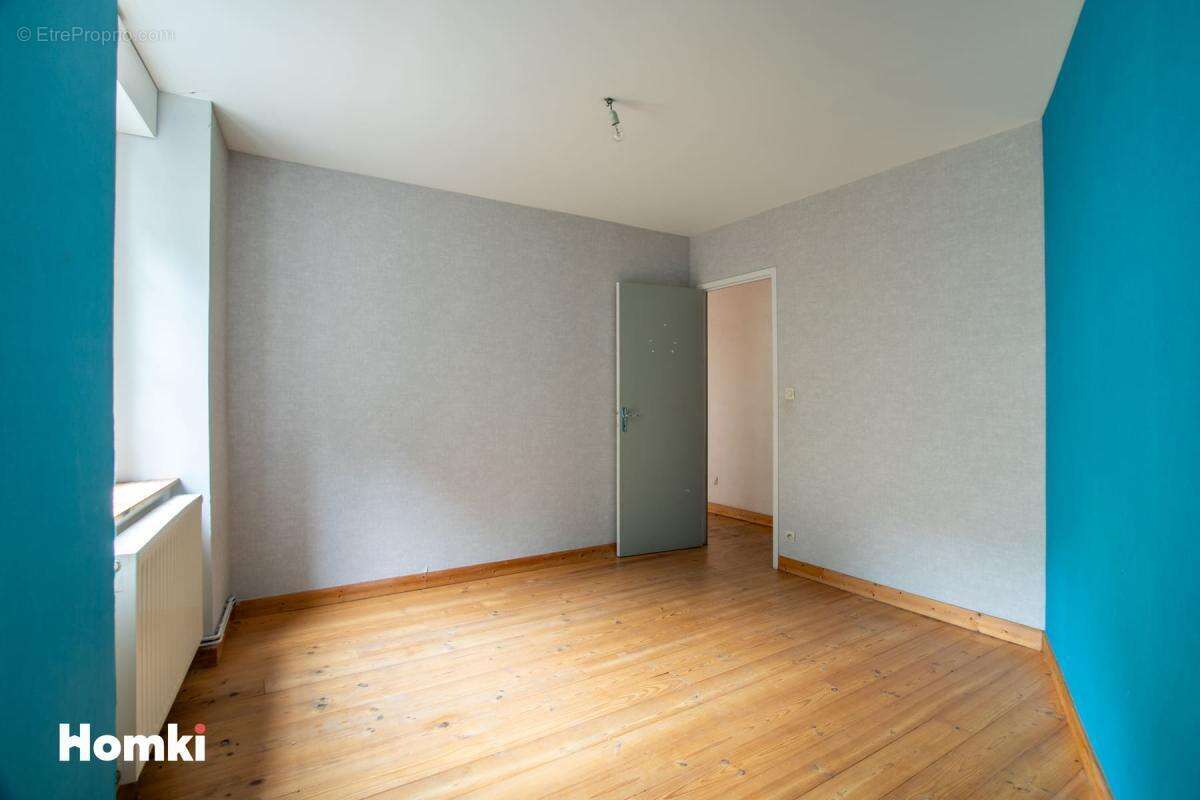 Appartement à LA SEAUVE-SUR-SEMENE