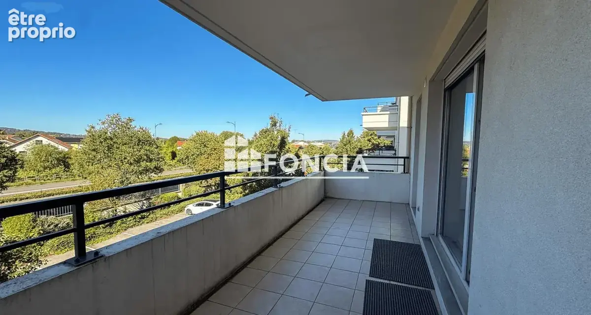 T3 avec terrasse, centre Bourgoin - Idéal primo accédant ou investisseur - photo 2