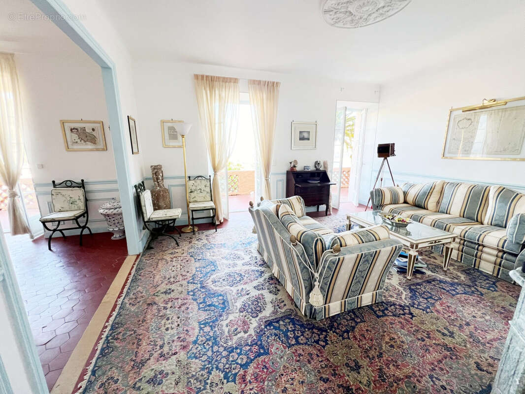 Appartement à VILLEFRANCHE-SUR-MER