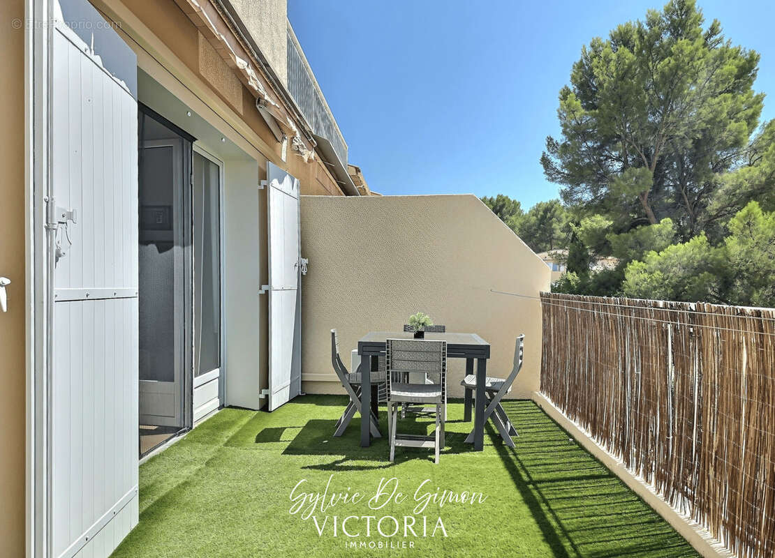 Appartement rénové avec terrasse vue dégagée - photo 3