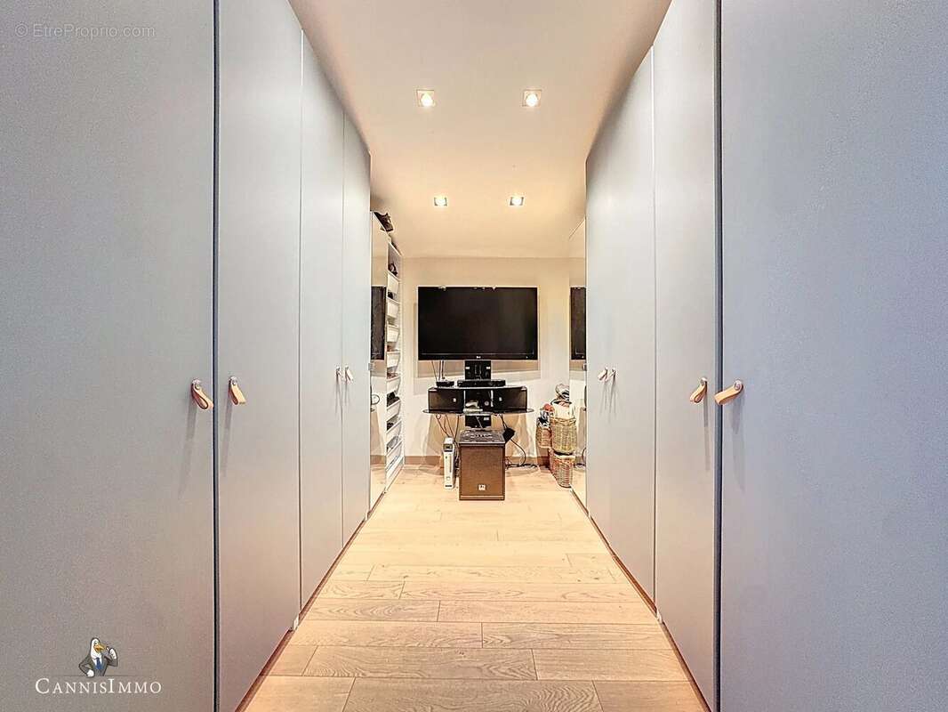 Maison à MANDELIEU-LA-NAPOULE