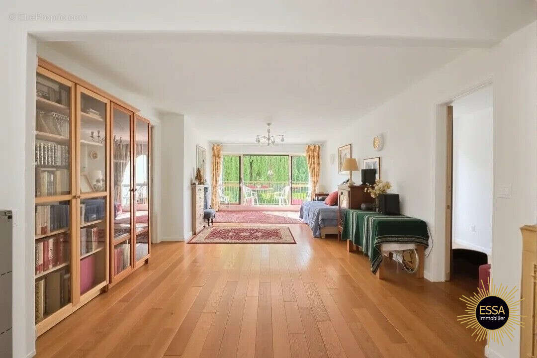 Appartement à NOISY-LE-ROI