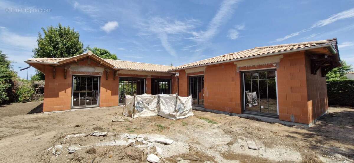 Maison 130 m² à La Teste-De-Buch  - photo 3