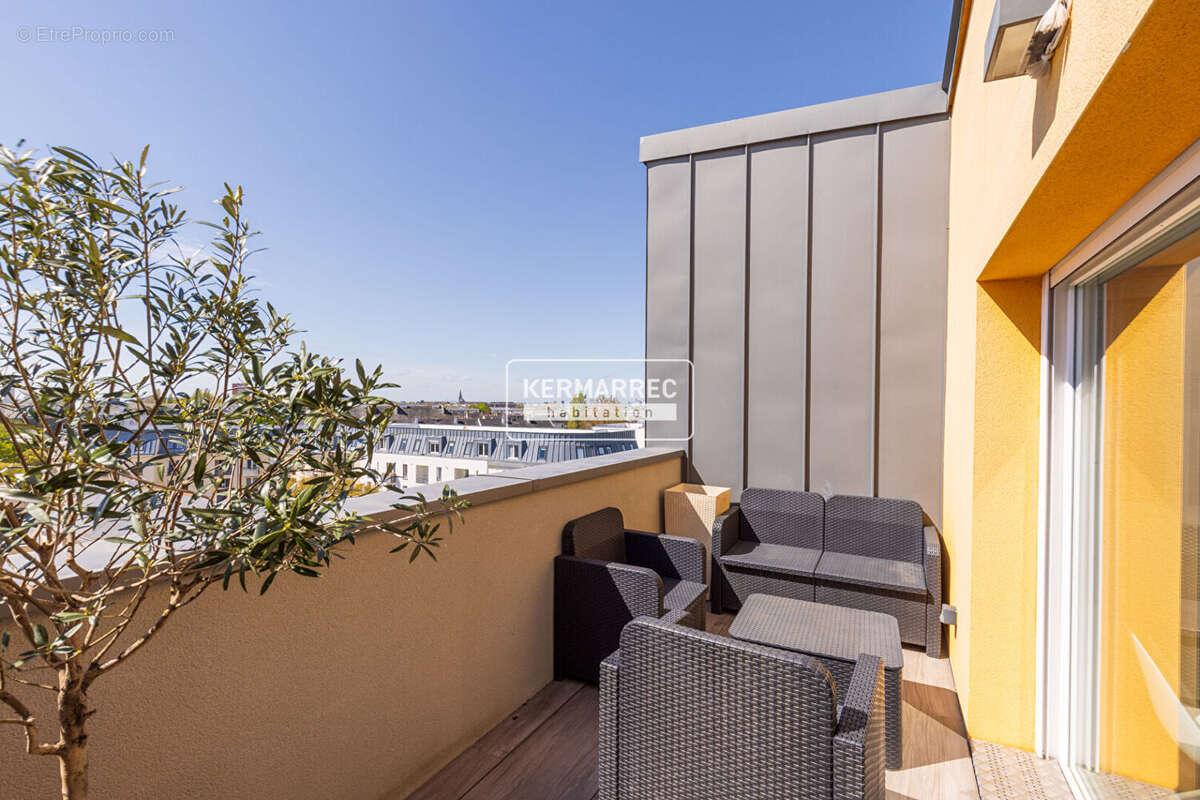 Appartement Type 4 de 84m² hab / 94m² utiles en dernier étage  - Terrasse & Garage double - photo 3