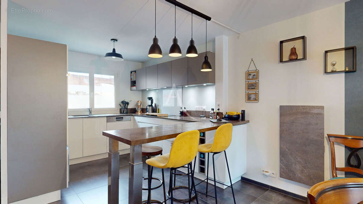 Maison à OZOIR-LA-FERRIERE