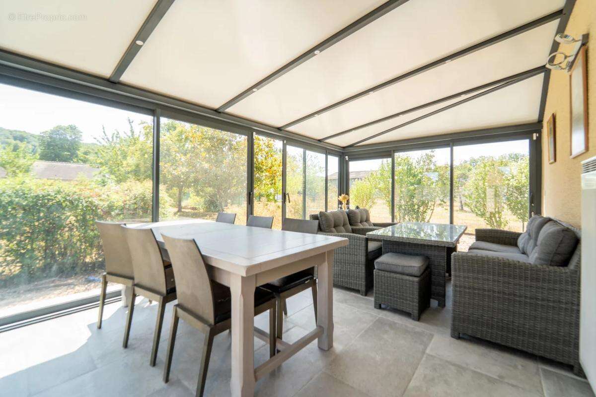 Maison de 5 pièces de 108 m² à Amfreville-sur-Iton - photo 6
