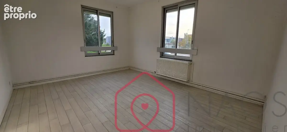 GIBAUDERIE. Grand T4 de 103m²   Parking couvert  - photo 9
