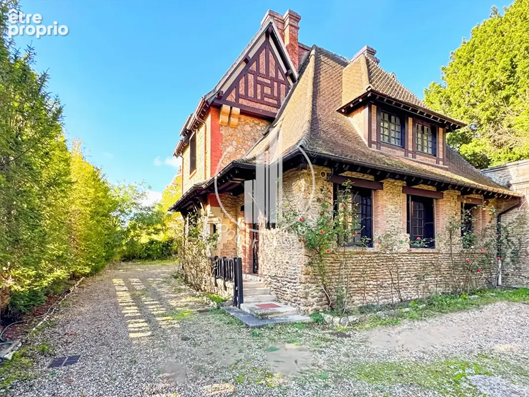 Maison de caractère à rénover - Centre historique de La Celle Saint-Cloud - photo 8