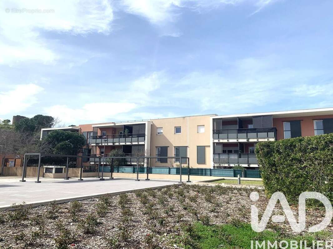 Photo 2 - Appartement à ROQUEBRUNE-SUR-ARGENS