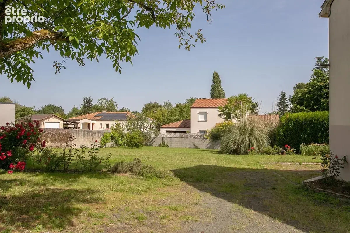 Maison Gorges 6 P et terrain à bâtir. 4 Chs . 128,7 M² . T 1034 M² . 2 garages . Sous sol - photo 2