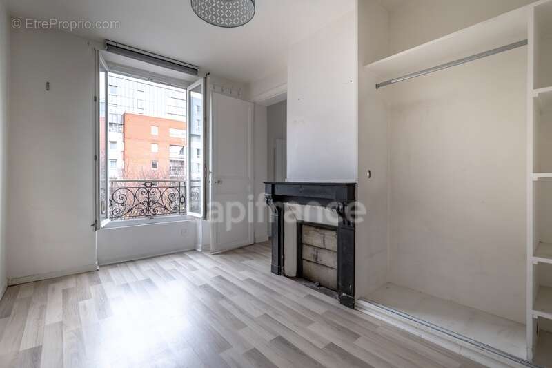 Appartement à PARIS-19E