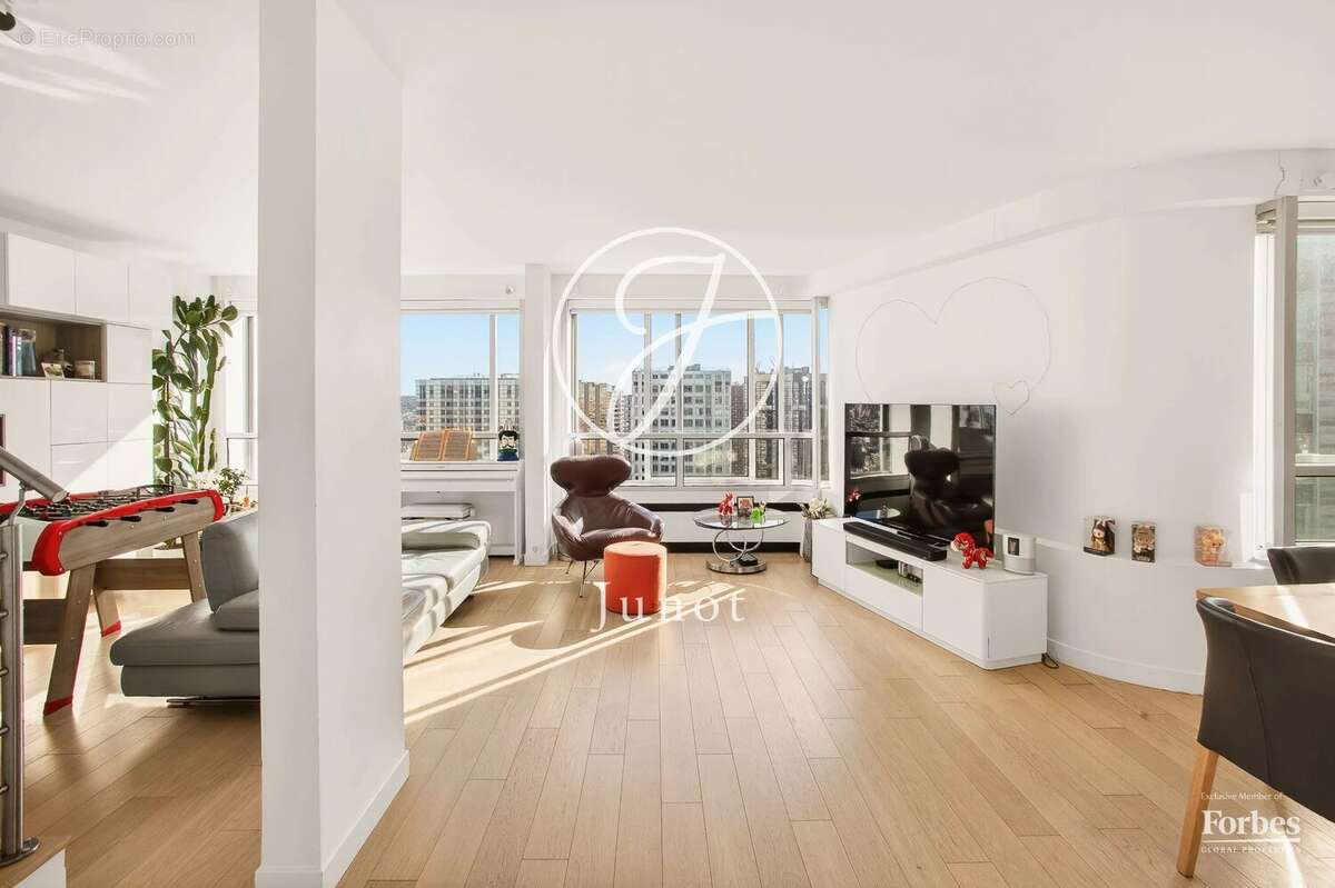 Paris 15e - TOUR DE MARS / QUAI DE GRENELLE - Appartement - 5 pièces - 114,58m² Carrez - 3 chambres - Vue exceptionnelle - Expos - photo 3