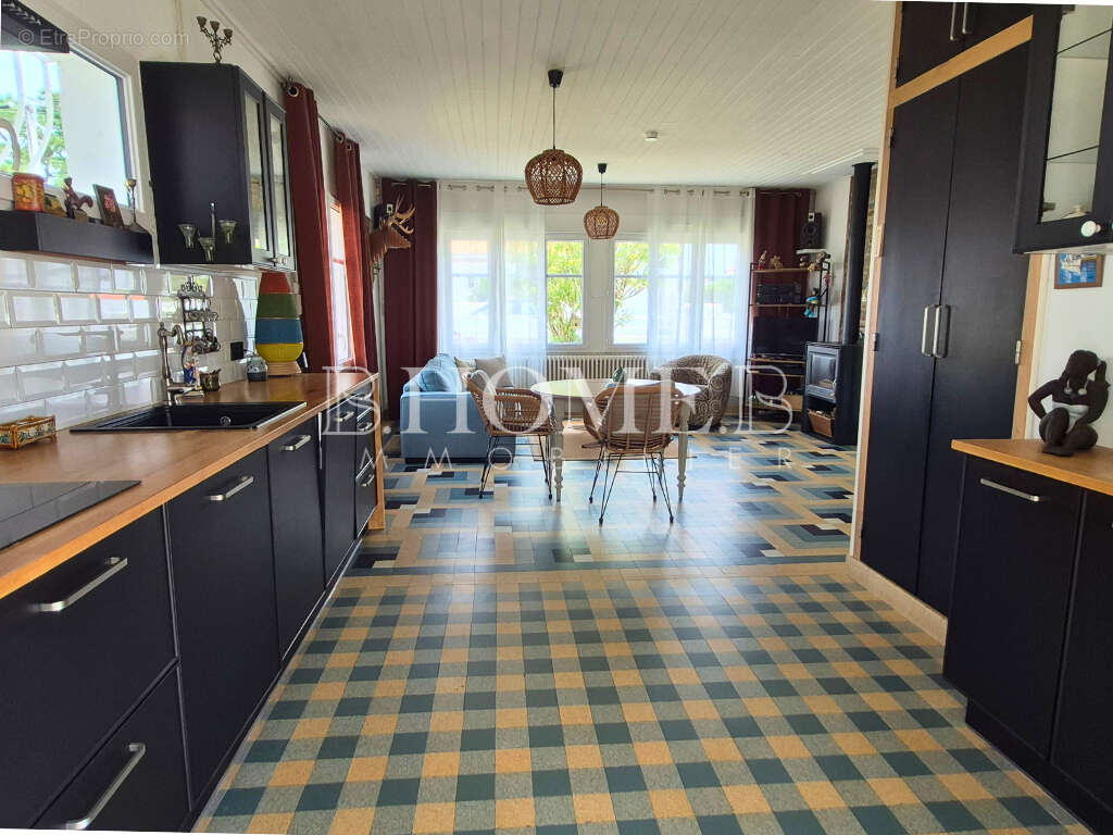 Maison Les Moutiers En Retz 5 pièceS 97m² utile. - photo 3