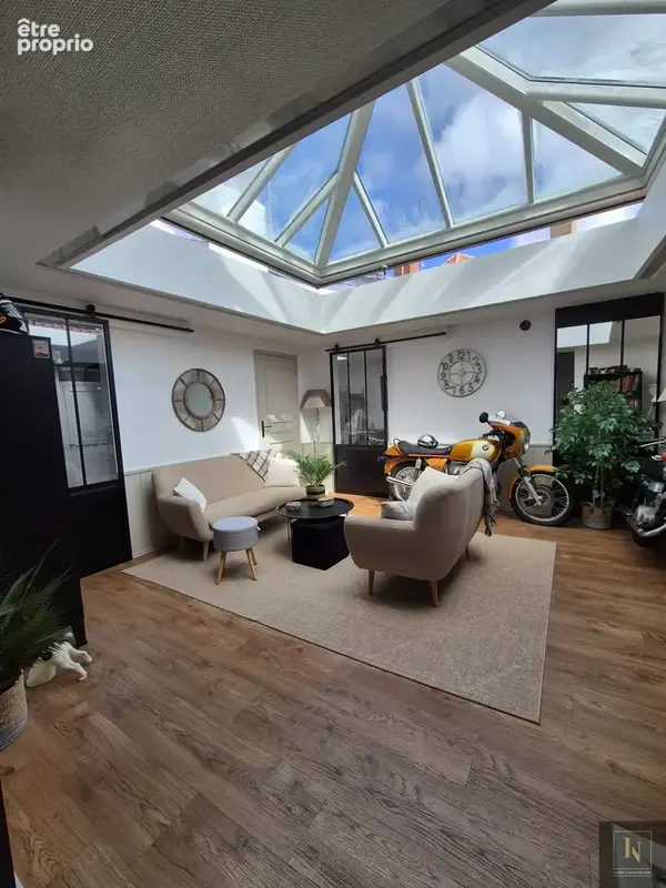 Bien d'exception Maison de VILLE 5 Chambres Garage Saint-Pere-en-Retz (44320)- Pays de RETZ - photo 1
