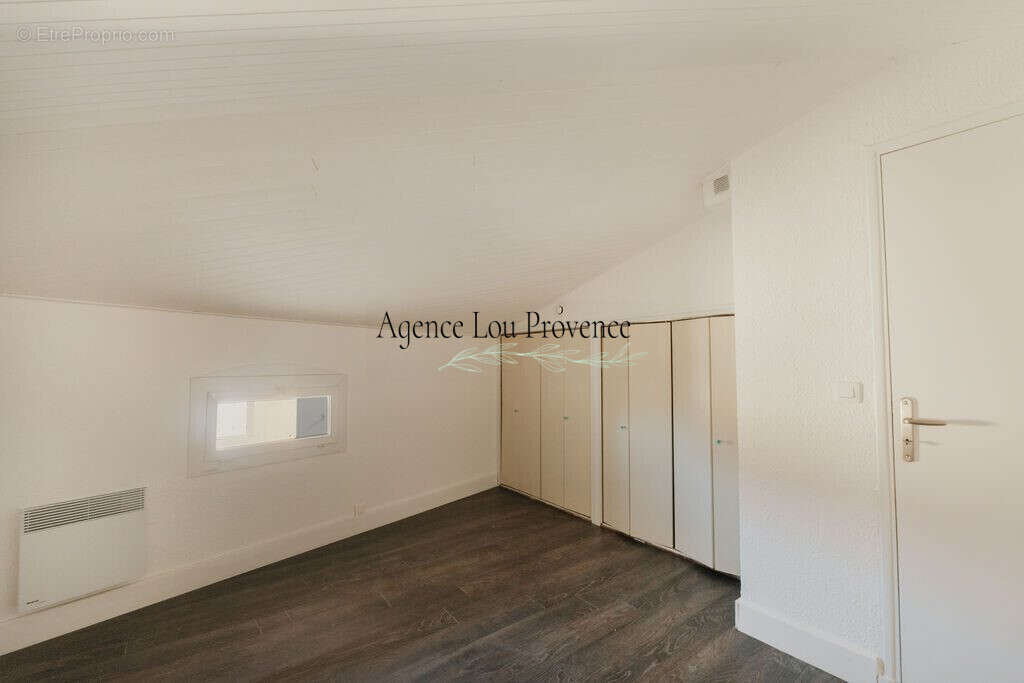 Appartement à EYGUIERES