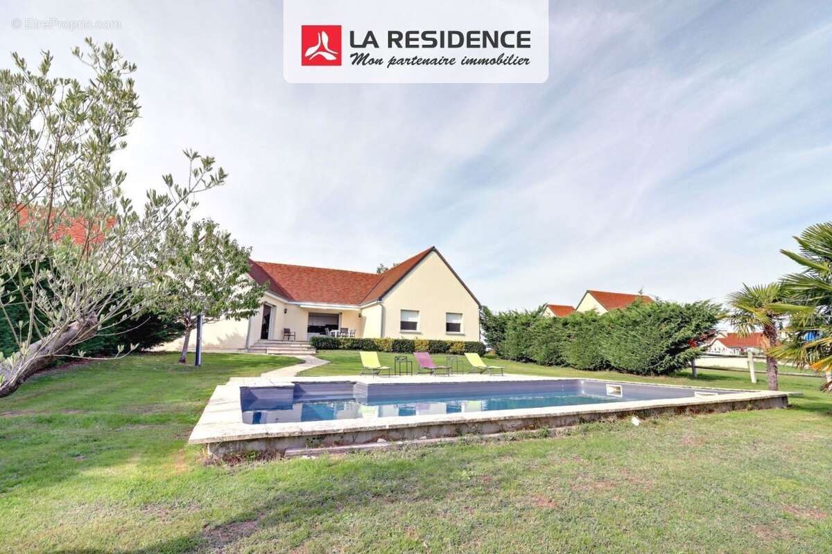 Maison à CHOUZY-SUR-CISSE