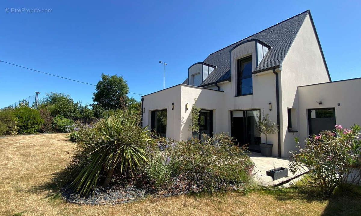 Maison à GRANDCHAMPS-DES-FONTAINES