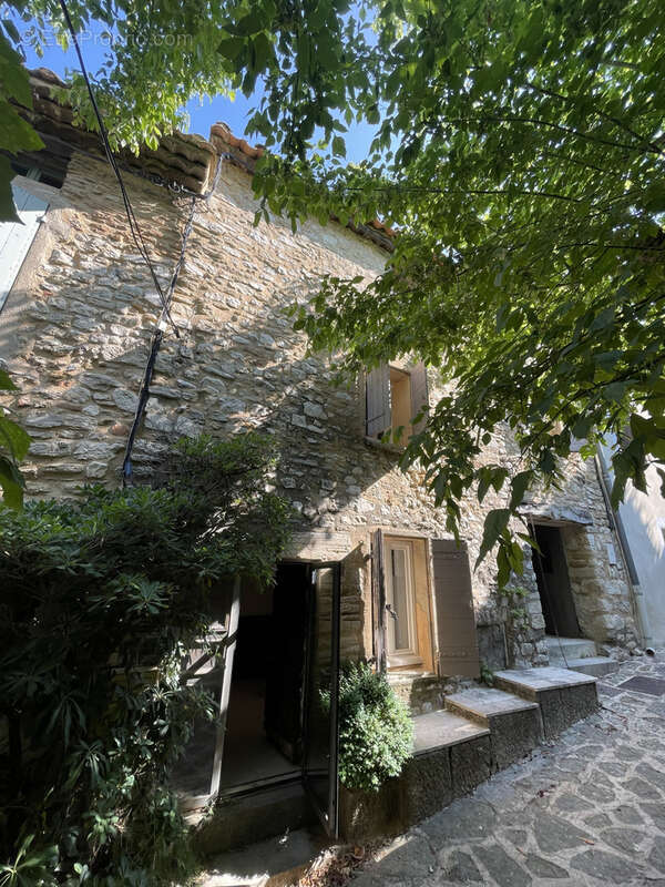 Maison à LE BARROUX