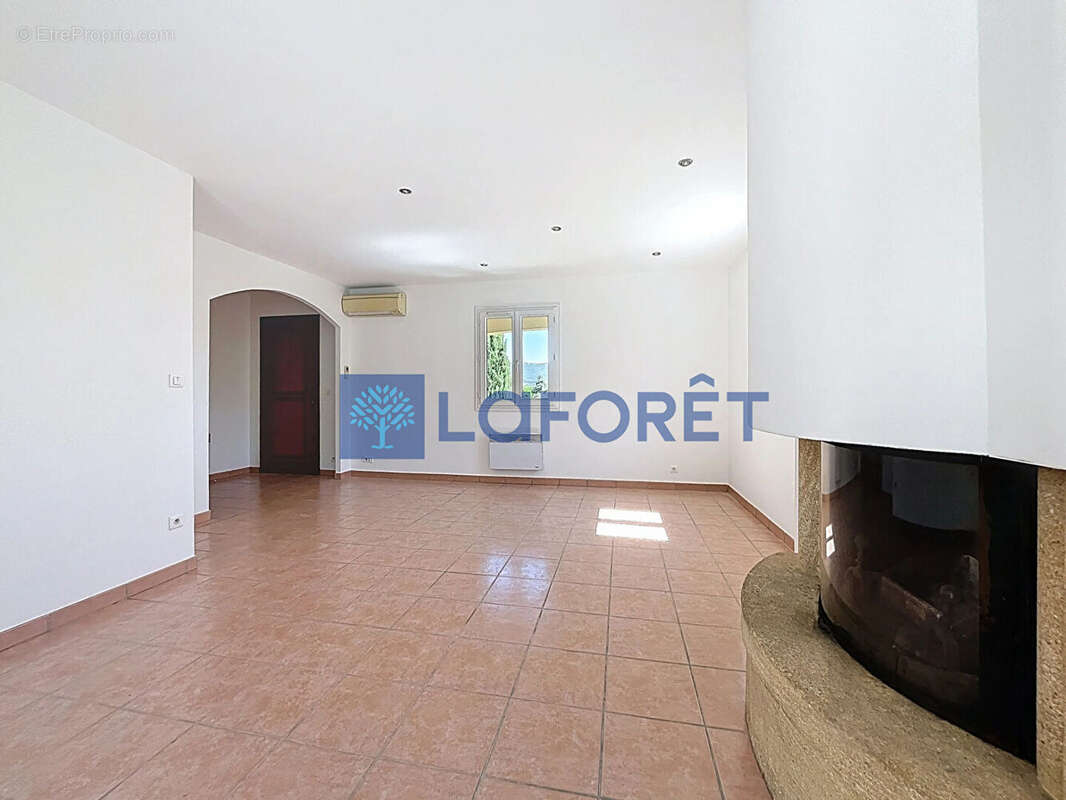 Maison à SIX-FOURS-LES-PLAGES