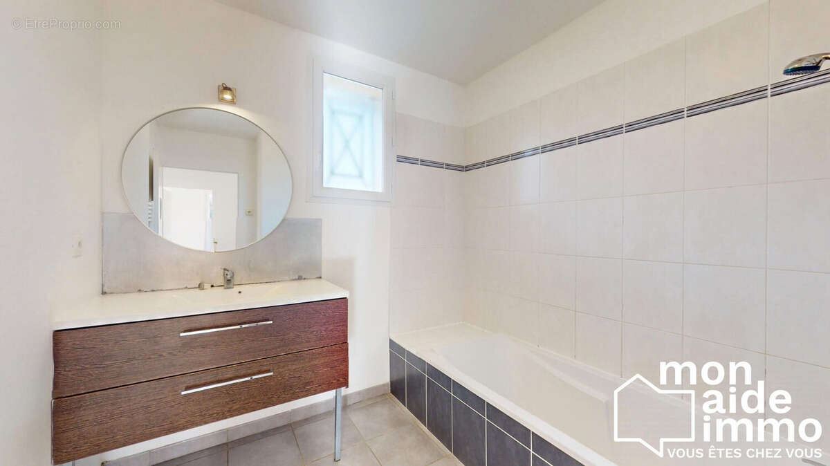 Maison à FARGUES-SAINT-HILAIRE