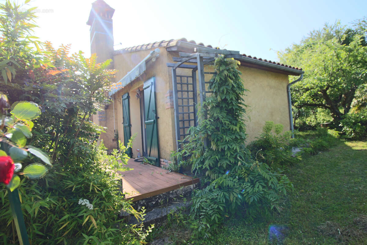 Maison à PUY-L&#039;EVEQUE