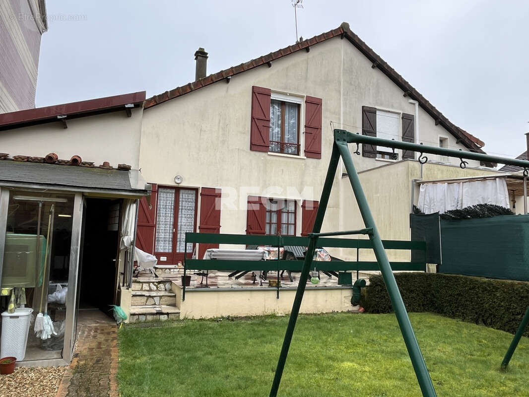 Maison à CORBEIL-ESSONNES