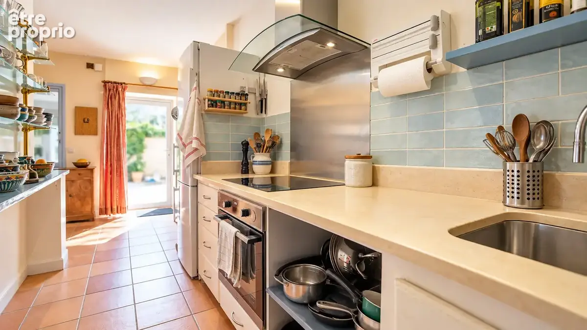 Vers-Pont-du-Gard   Demeure de caractère du XVIII è siècle   400 m2   815 000 € - photo 7