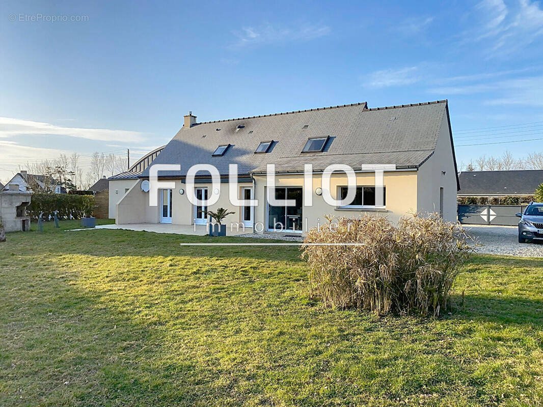 Maison à AGON-COUTAINVILLE