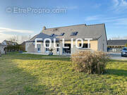 Maison à AGON-COUTAINVILLE