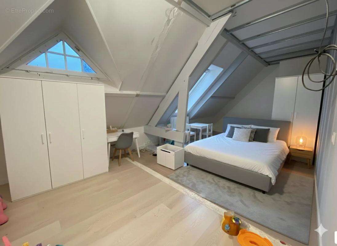 Maison à ROSNY-SUR-SEINE