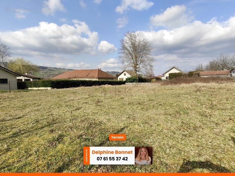 Terrain à SAINT-JOSEPH-DE-RIVIERE