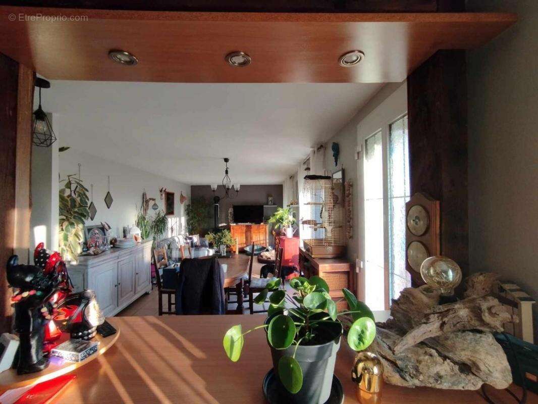 Maison à LE TOUR-DU-PARC