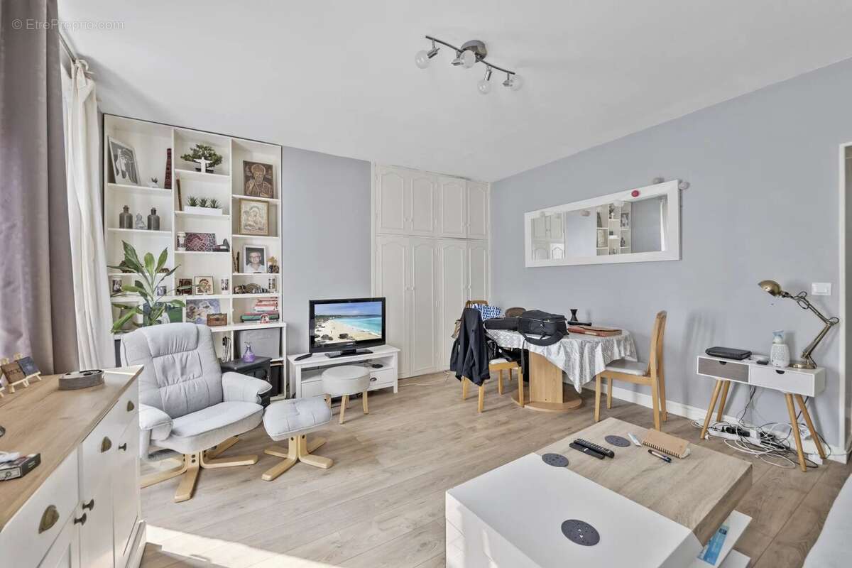 Appartement à AUBERVILLIERS