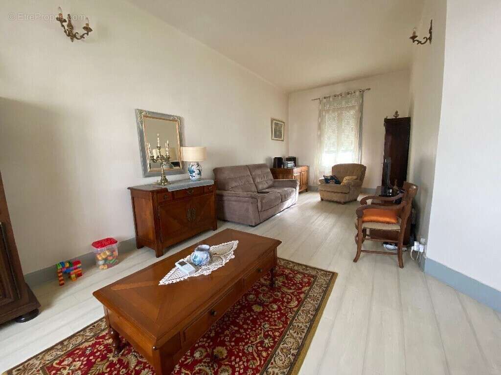 Maison à BELLERIVE-SUR-ALLIER