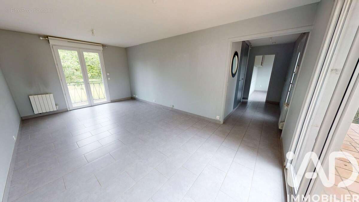 Photo 2 - Maison à CELY