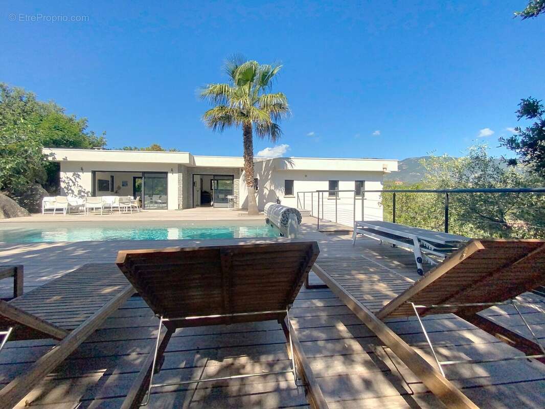 Maison à PORTO-VECCHIO