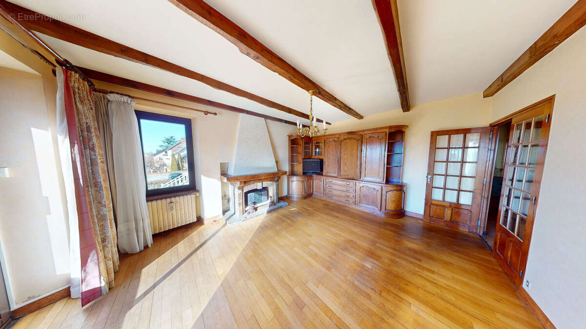 Maison à BARAQUEVILLE