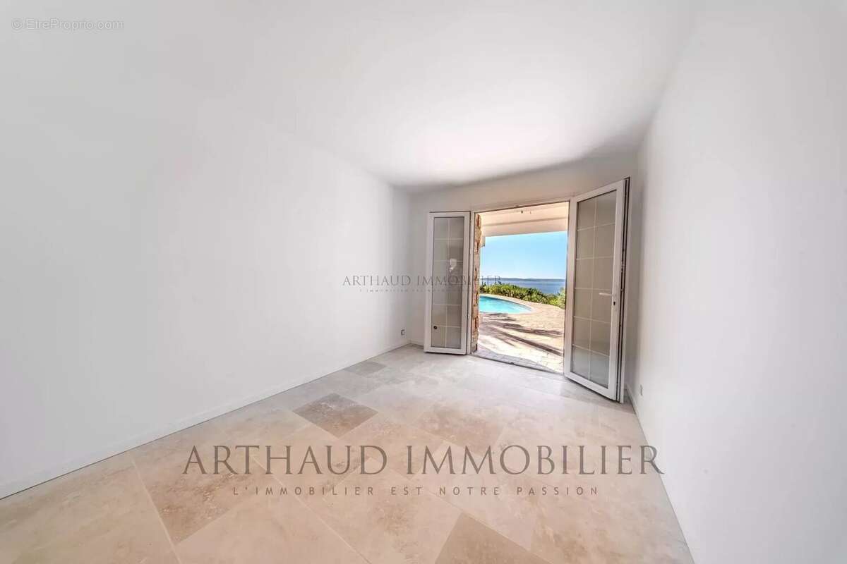 Appartement à LES ISSAMBRES