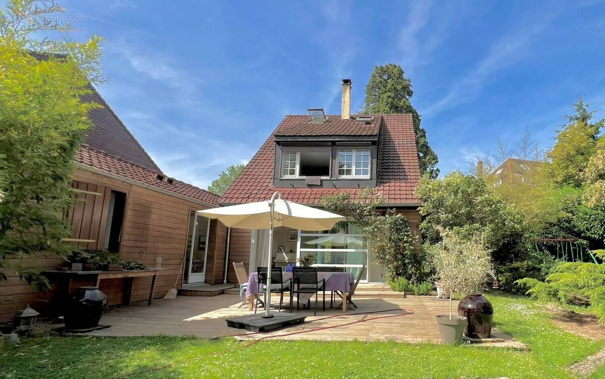 Maison à JOUY-EN-JOSAS