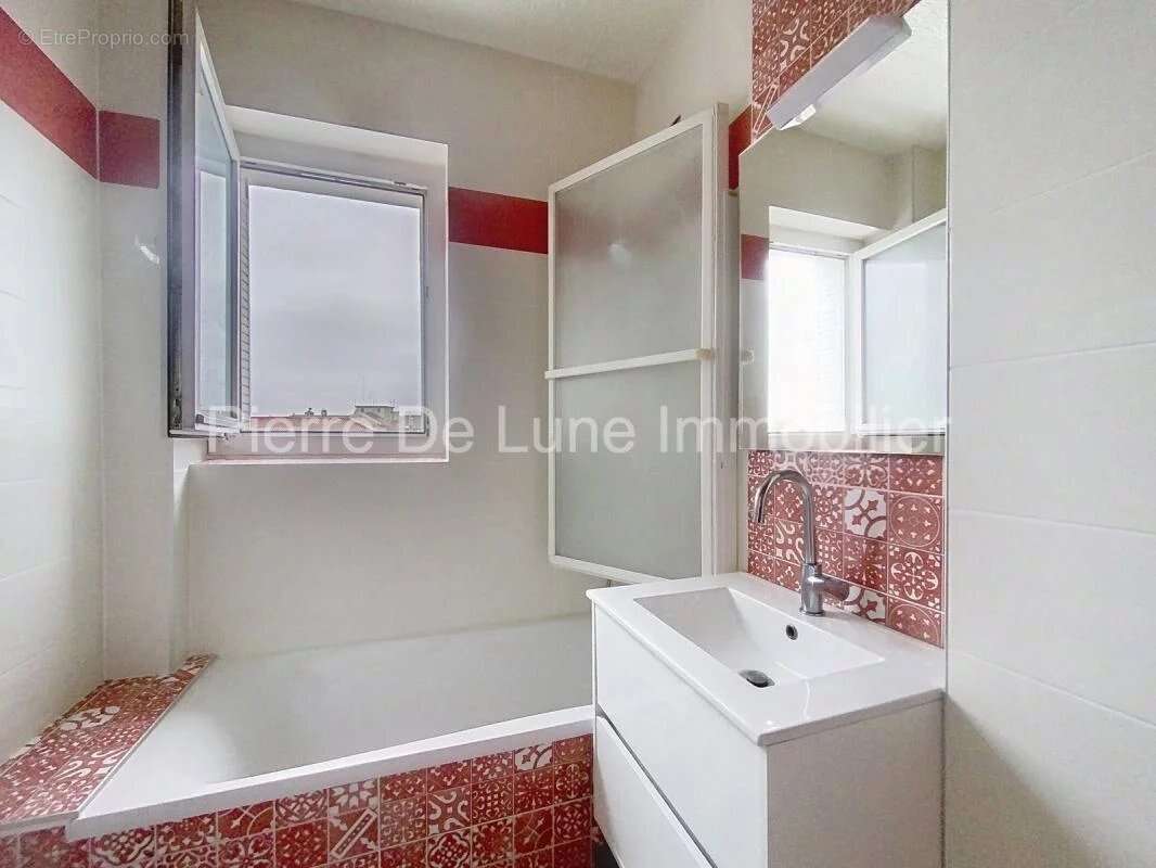 Appartement avec garage et caves - Vues exceptionnelles - 7ème étage - photo 13