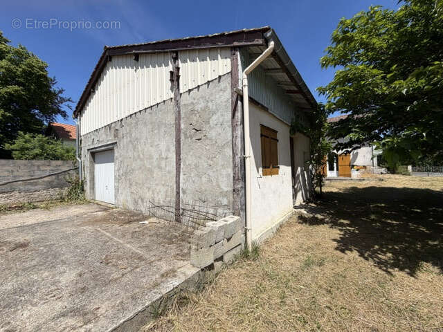 Maison à SAINT-AIGULIN