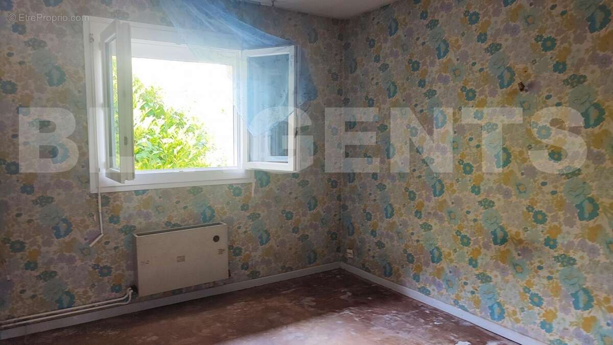 1747733593444 - Maison à AUZITS