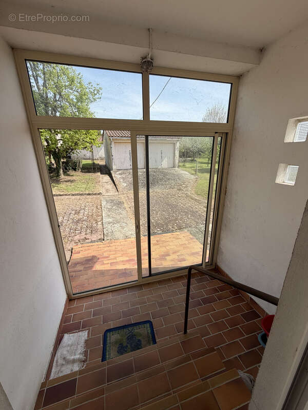 Maison à LA ROCHE-CHALAIS