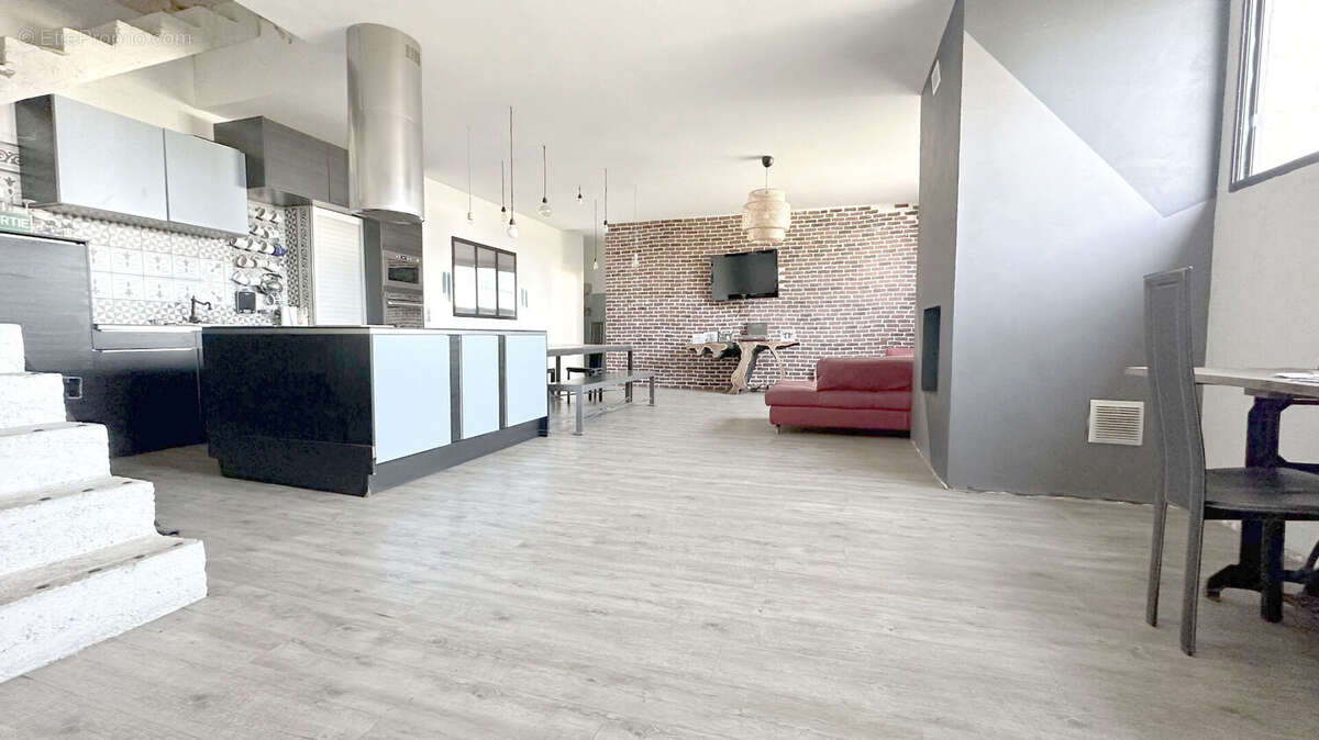 Immeuble Aix En Provence 400 m2 - photo 3