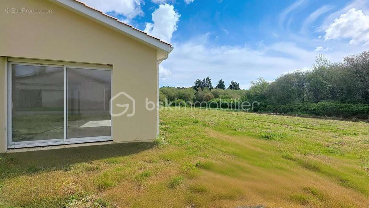 Maison à VILLEFRANCHE-DE-LONCHAT