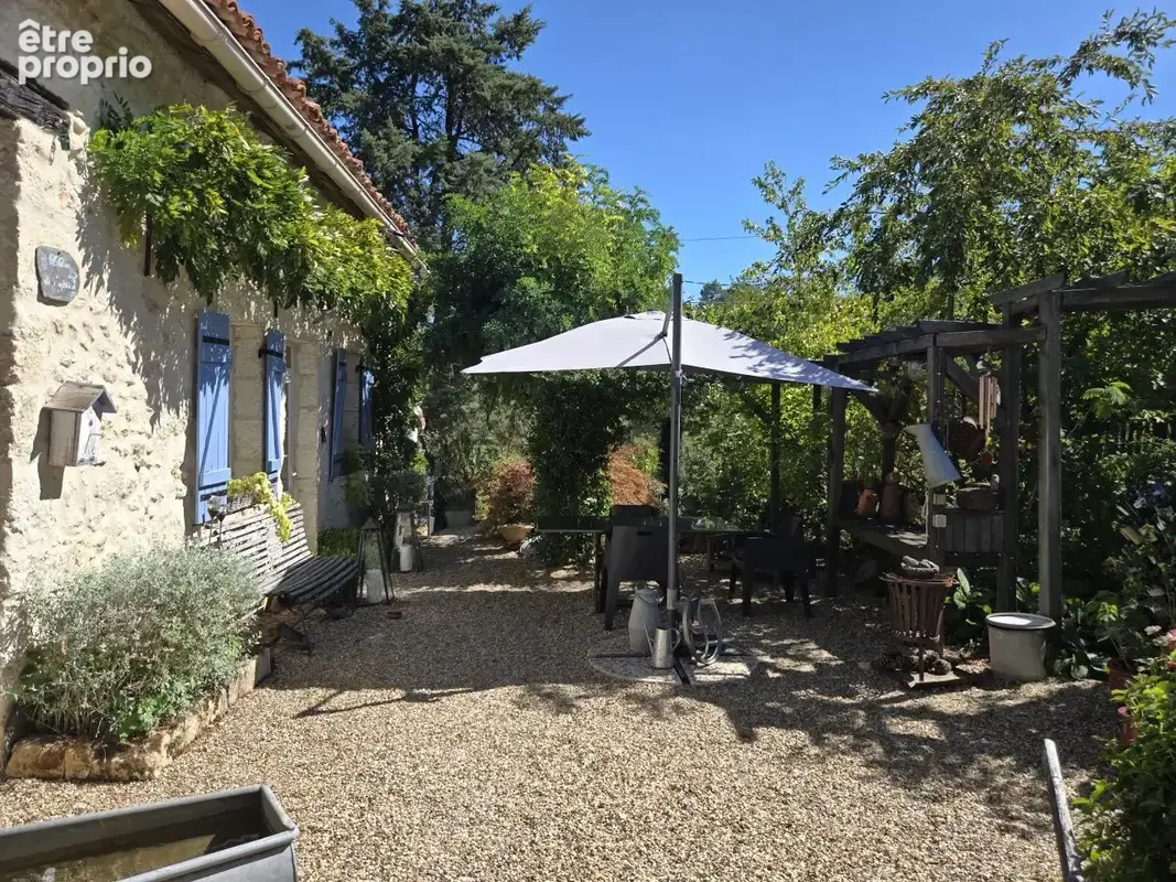 Maison en pierres en harmonie avec son jardin! - photo 26