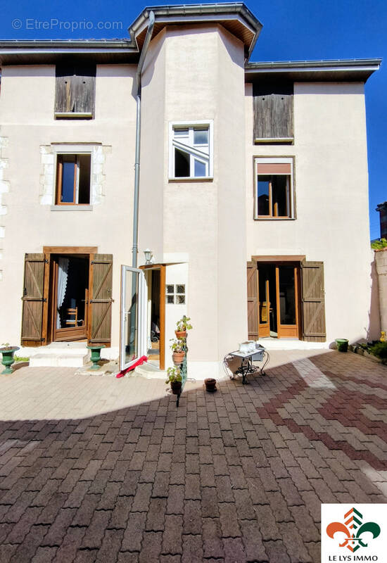 Maison à SAINT-MEMMIE