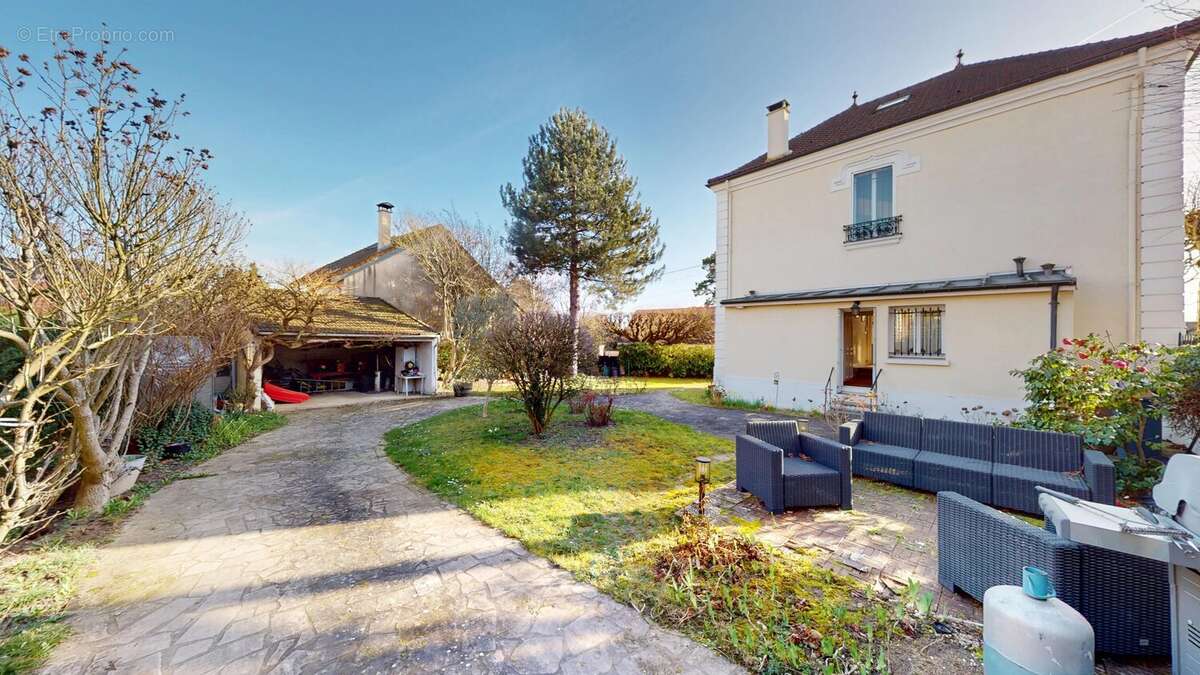 Maison à NEUILLY-PLAISANCE