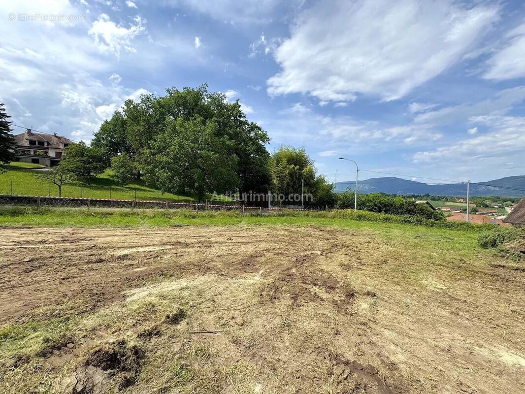 Terrain à CORBELIN