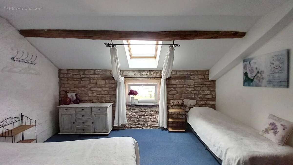 Maison à REGNEVELLE